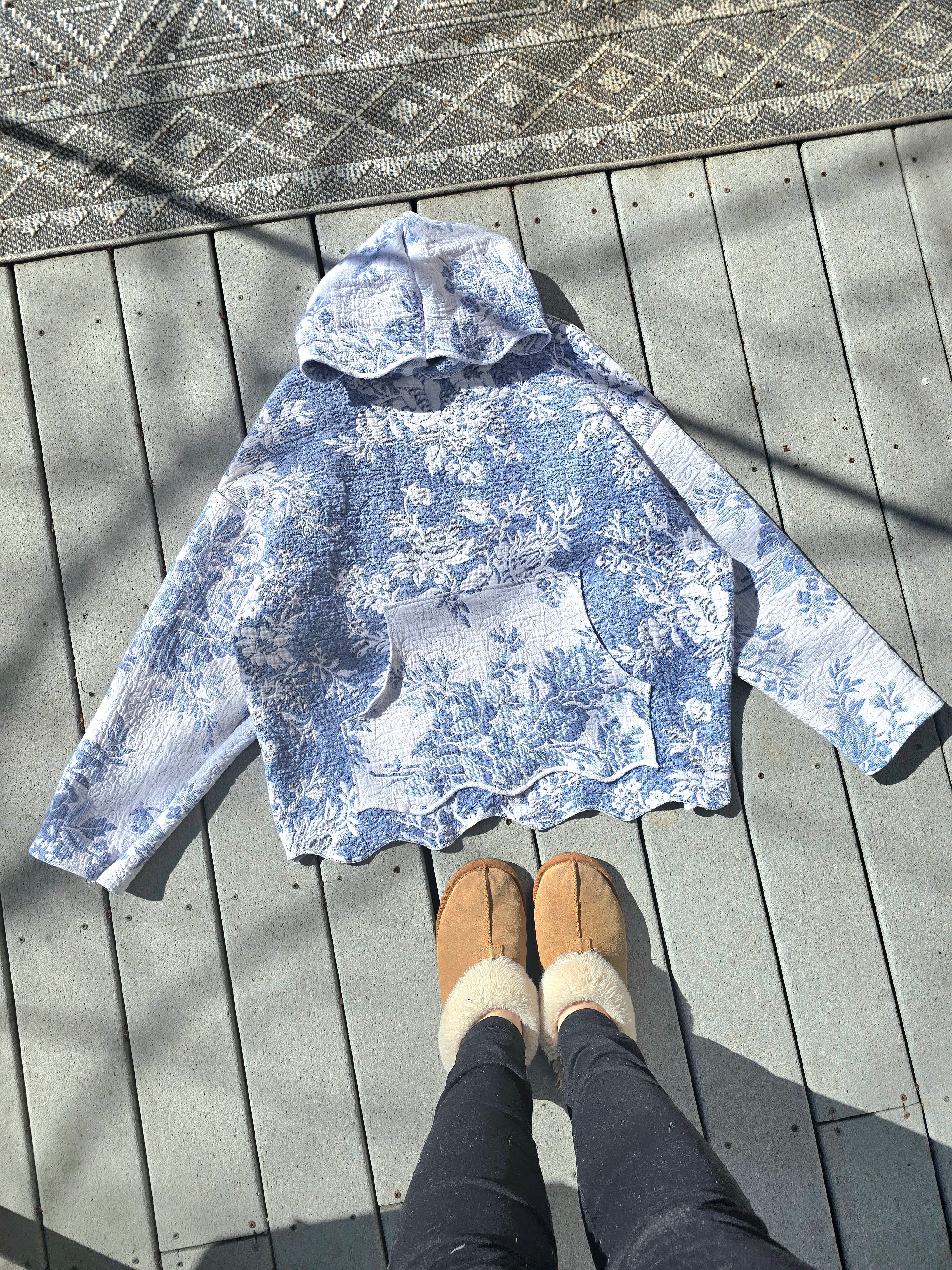 Coastal Garden Quilted Hoodie (XL)