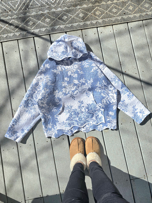 Coastal Garden Quilted Hoodie (XL)