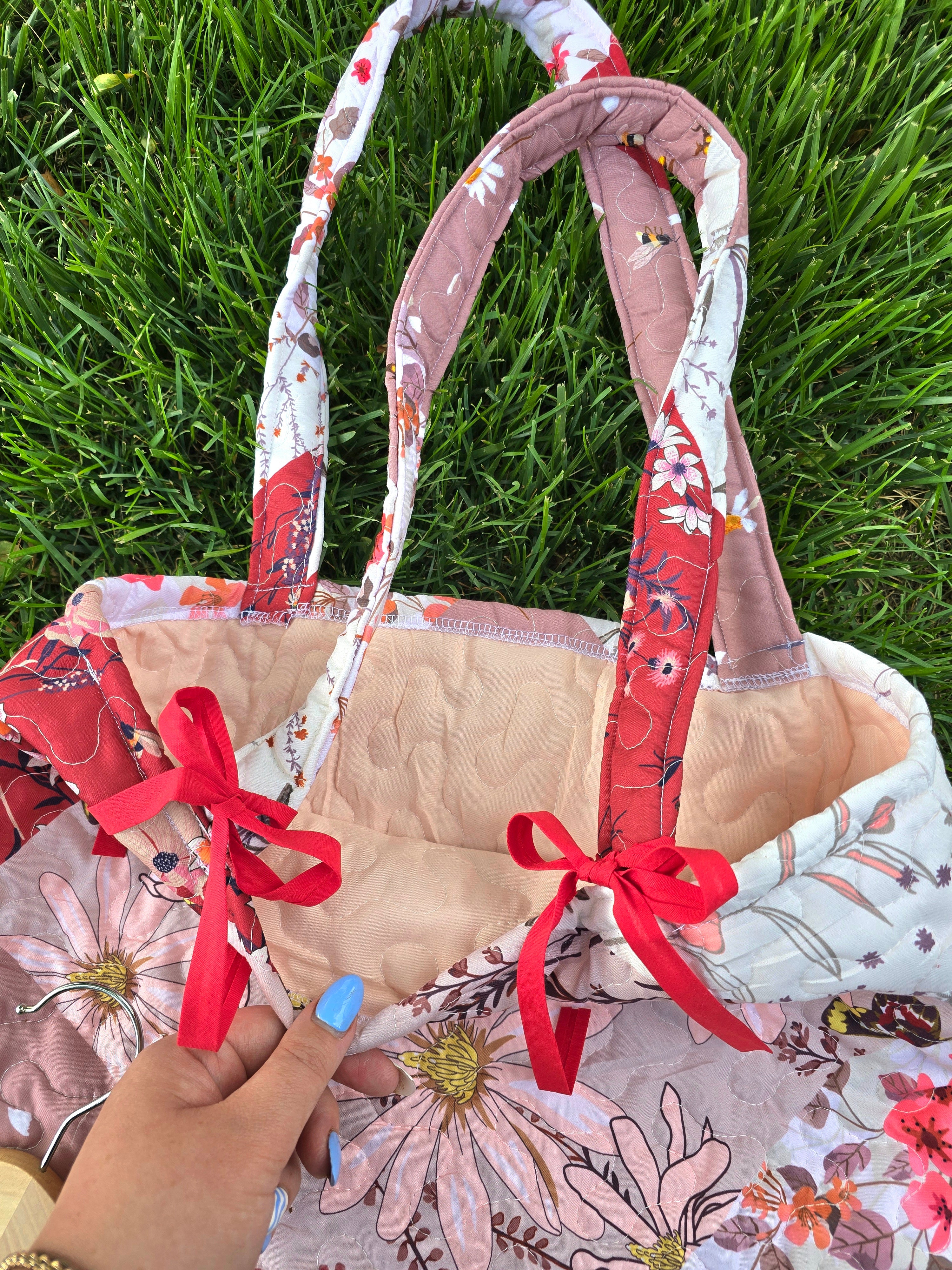 Quilted Bow Tote Bag 🎀✨️