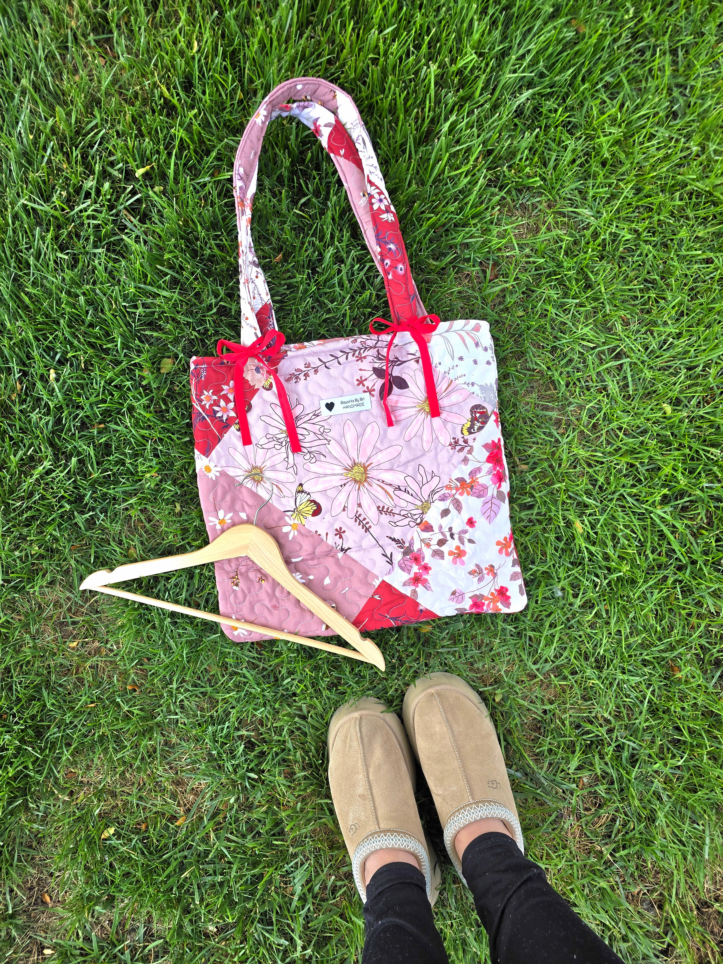 Quilted Bow Tote Bag 🎀✨️