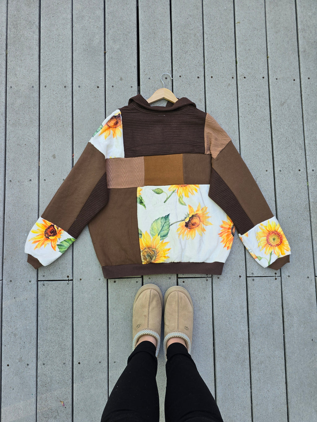 Sunflower Fields Patchwork Quarter Zip 🌻💫 (L)