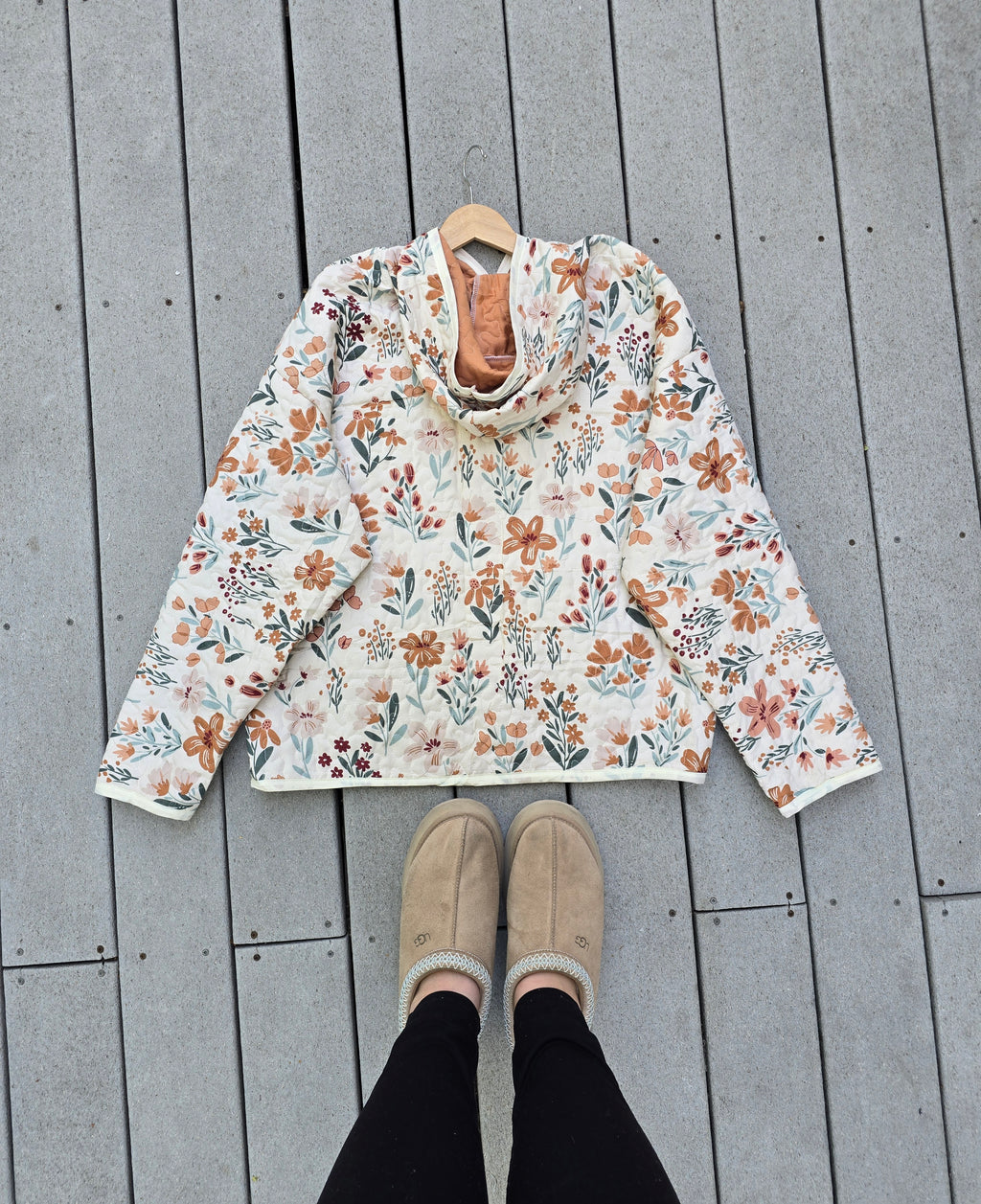 Rustic Bloom Quilted Hoodie ✨️🌸 (XL)
