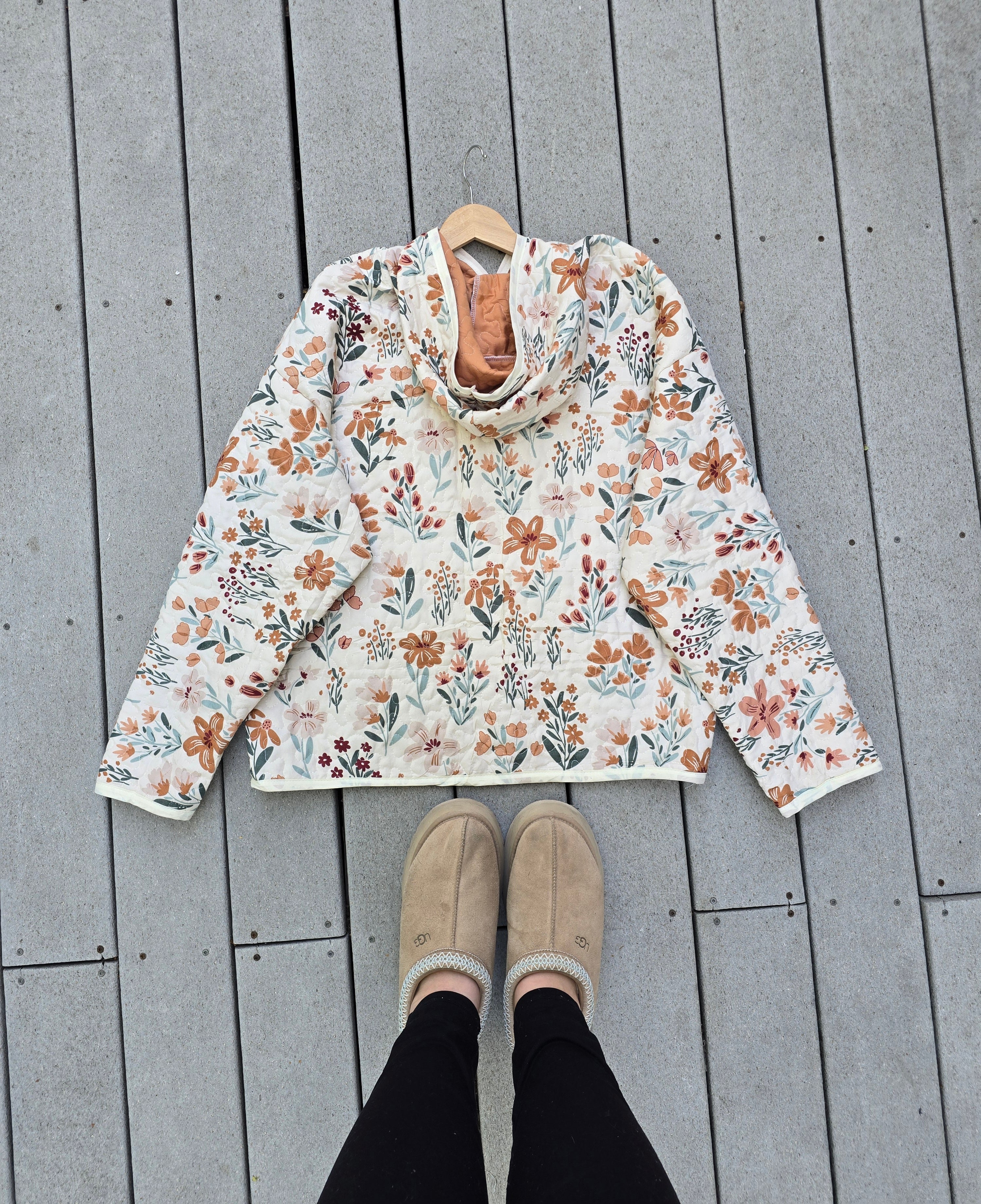 Rustic Bloom Quilted Hoodie ✨️🌸 (XL)