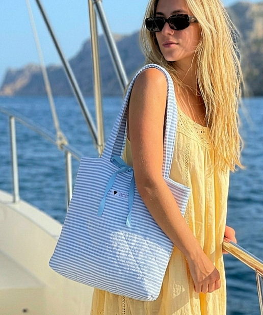 Seaside Quilted Bow Tote Bag 🌊🎀✨️