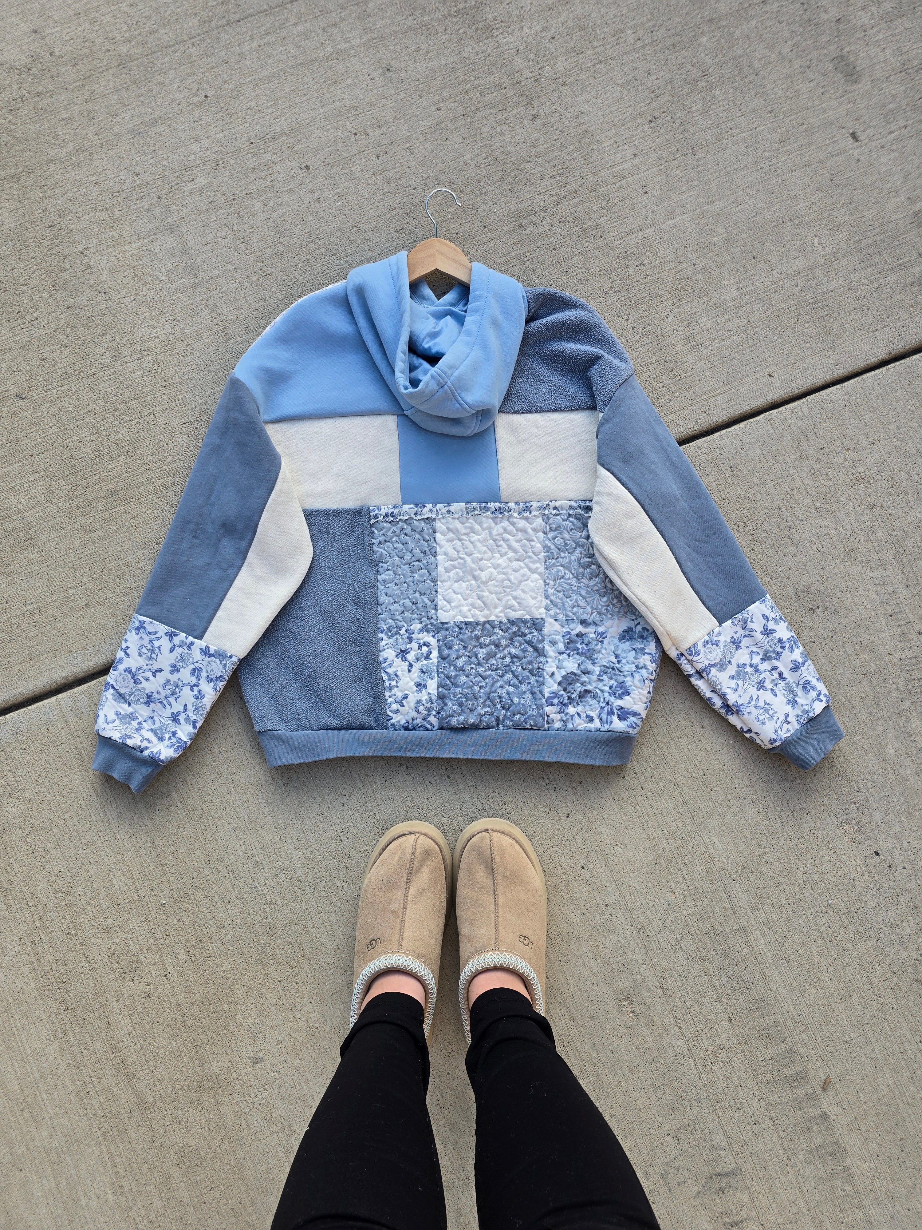 Seaside Florals Patchwork Hoodie 🌊🌸 (XL)