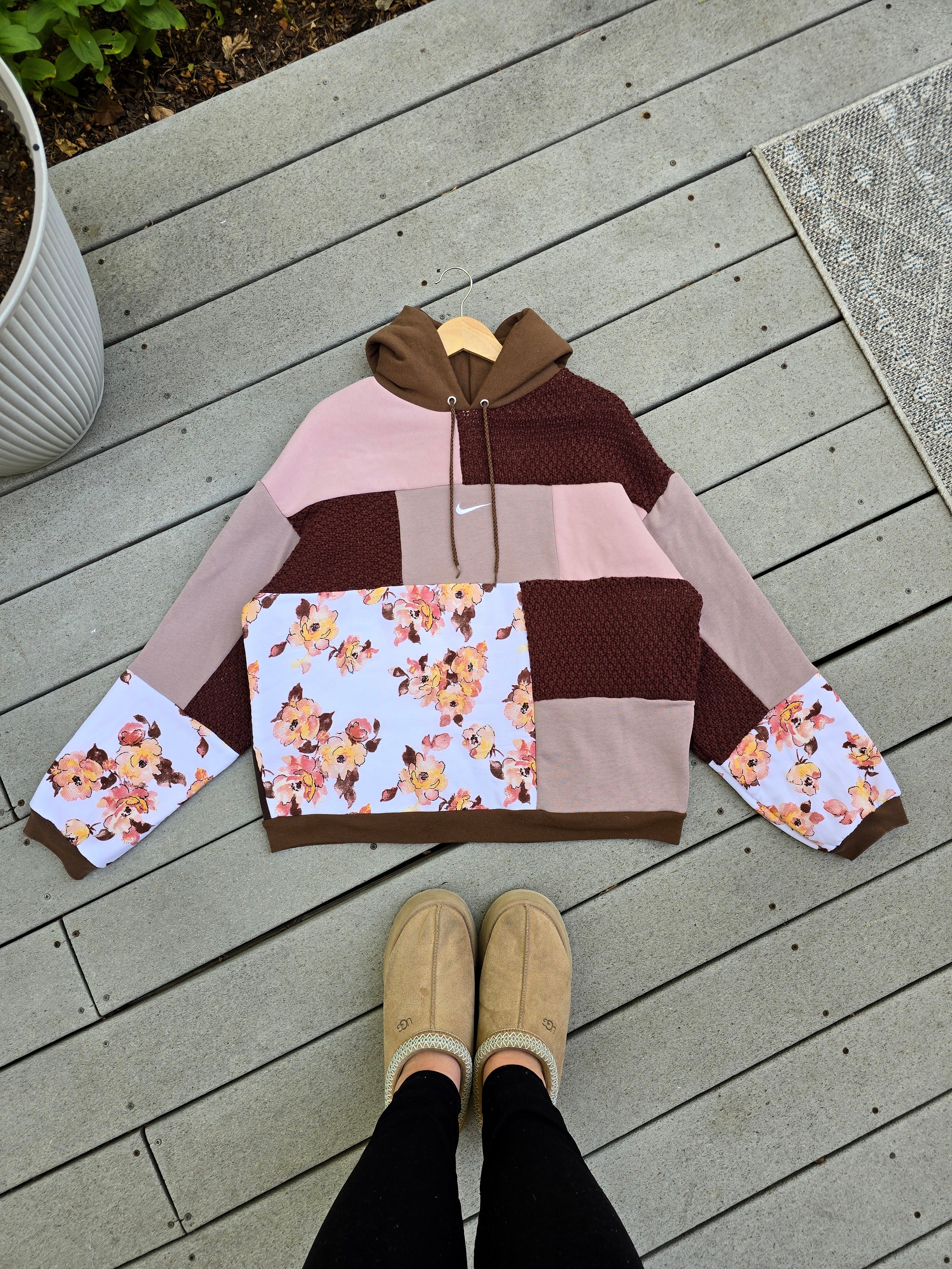 Mauve Meadow Patchwork Hoodie ✨️ (L)