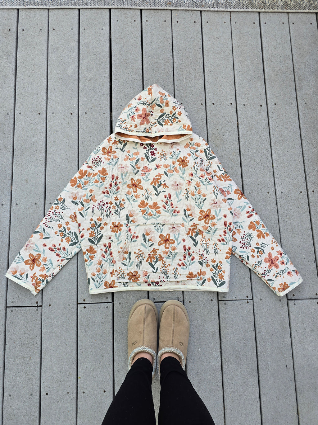 Rustic Bloom Quilted Hoodie ✨️🌸 (XL)