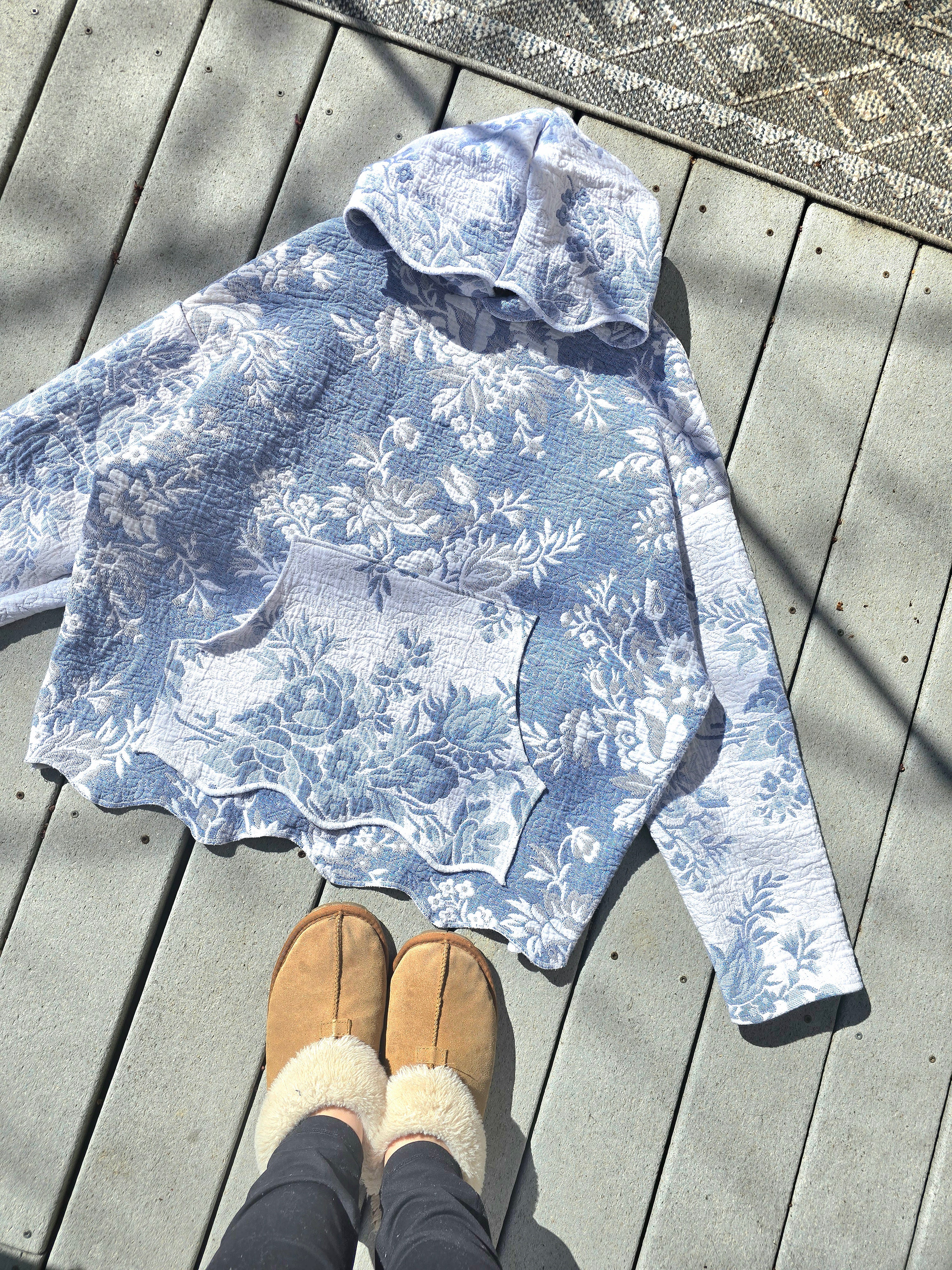 Coastal Garden Quilted Hoodie (XL)