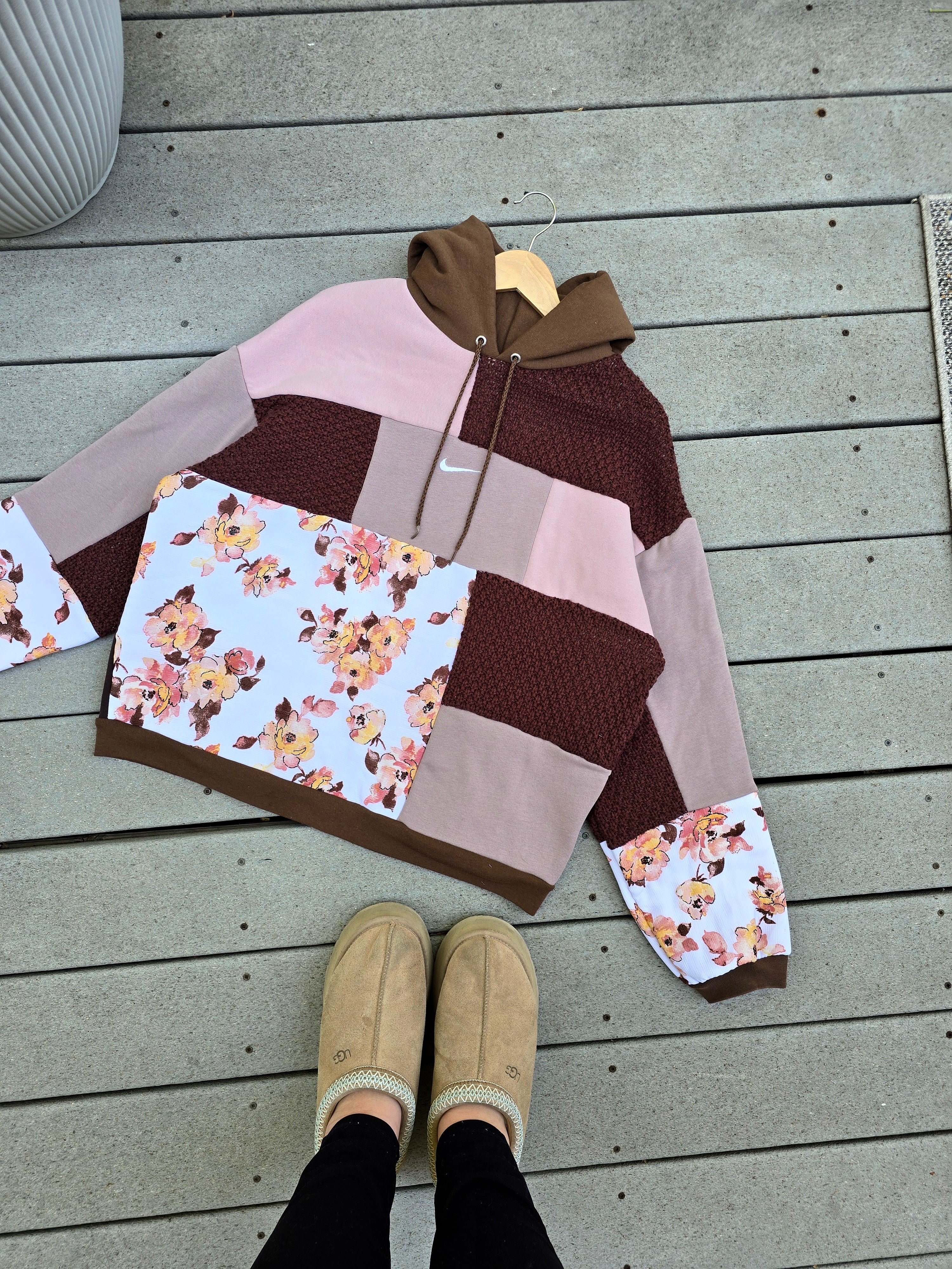 Mauve Meadow Patchwork Hoodie ✨️ (L)